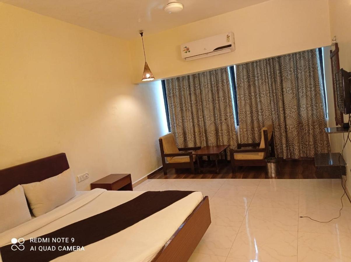 Hotel Lions Den Lonavala Luaran gambar