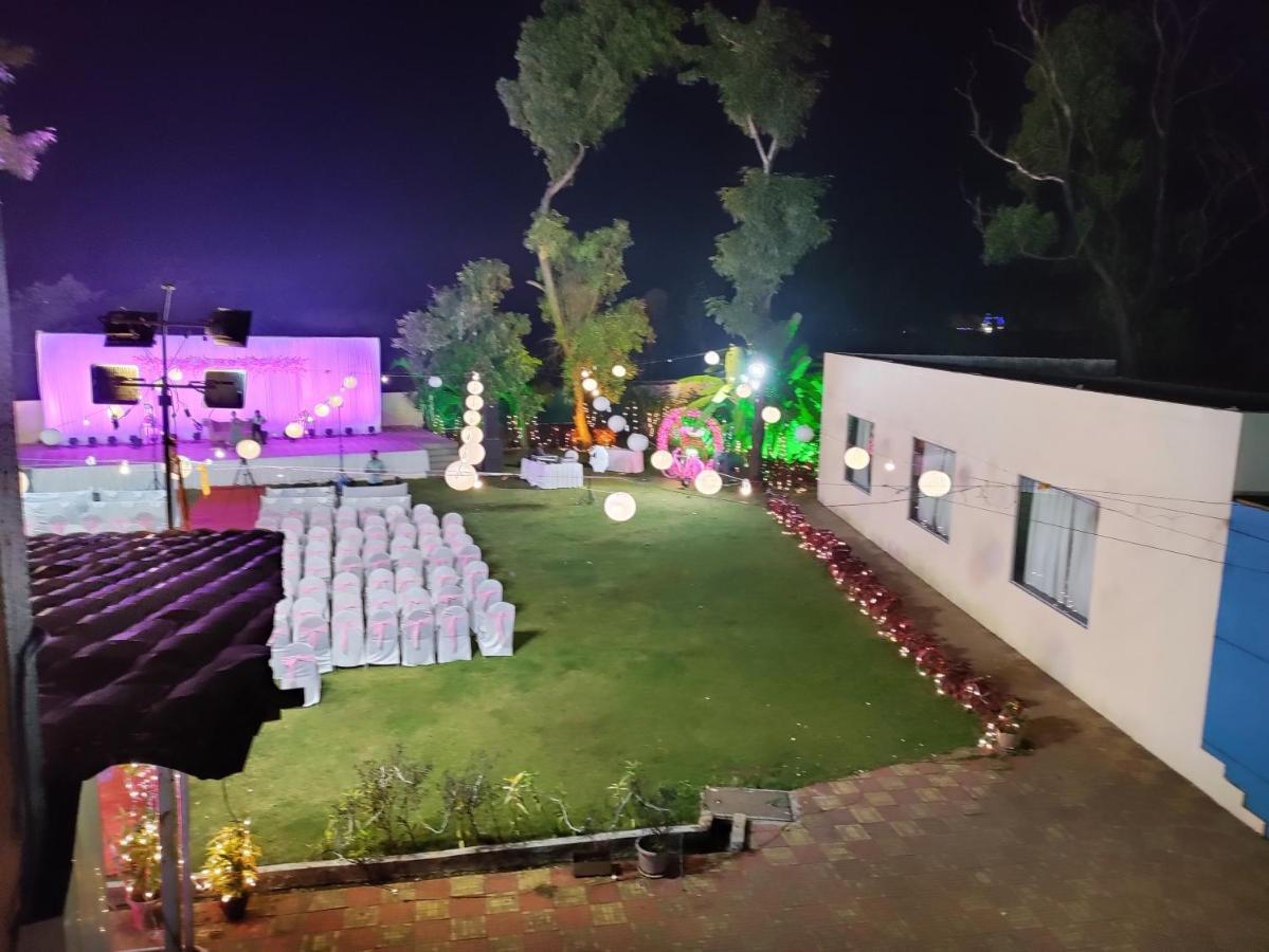 Hotel Lions Den Lonavala Luaran gambar