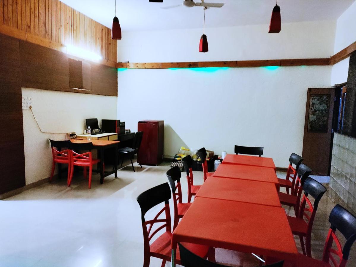Hotel Lions Den Lonavala Luaran gambar