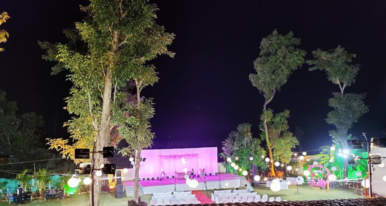 Hotel Lions Den Lonavala Luaran gambar