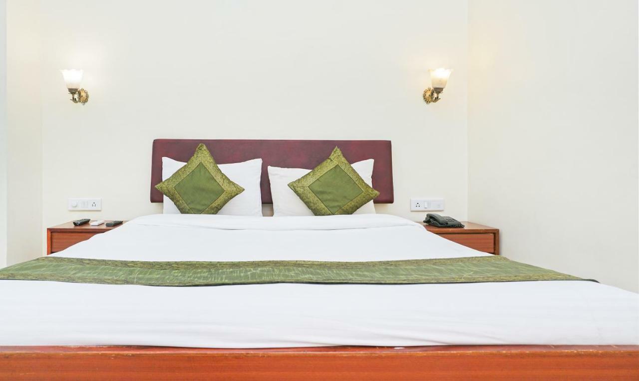 Hotel Lions Den Lonavala Luaran gambar