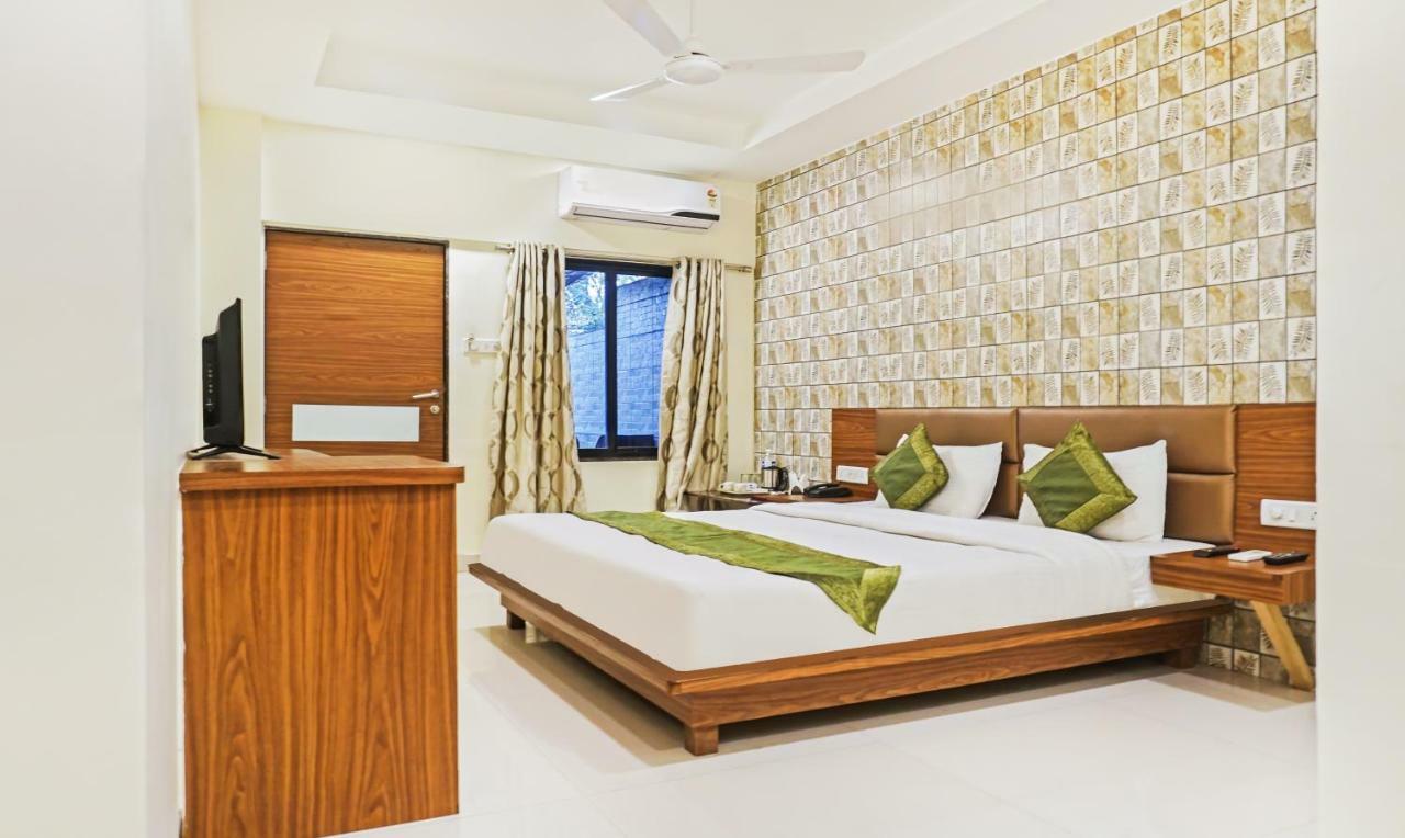 Hotel Lions Den Lonavala Luaran gambar